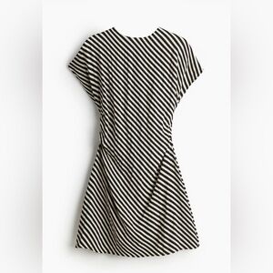 H&M Women's Cream/Black 
Striped Tapered-waist Dress...